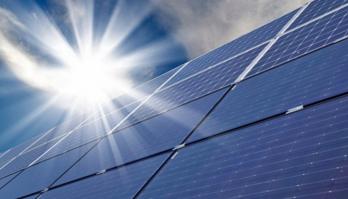Ahorro de energía utilizando paneles solares