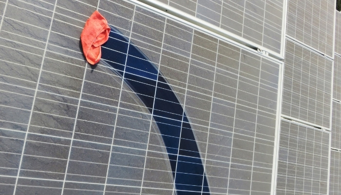 Limpieza de paneles fotovoltaicos